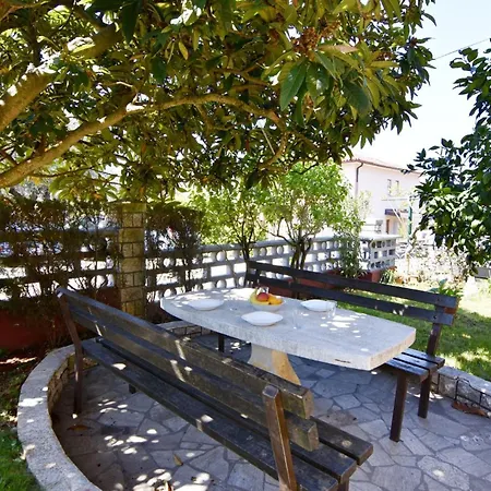 Spacious Ground-floor Flat In