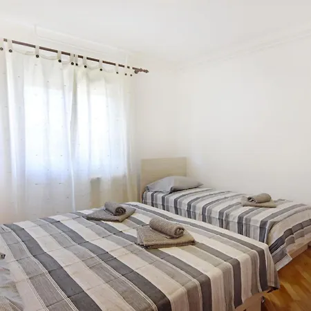 Spacious Ground-floor Flat In Appartement